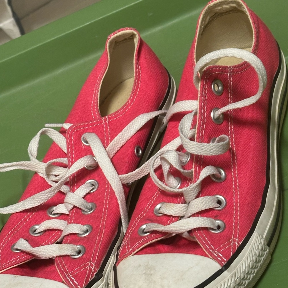 Converse Unisex pink Canvas Shoes